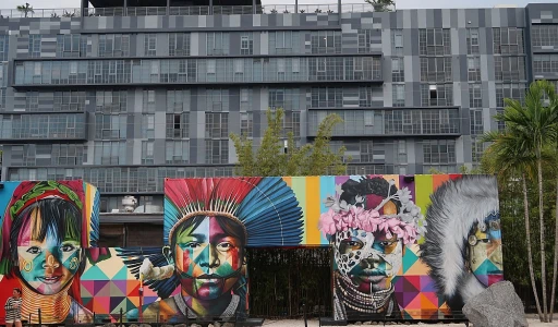 Expérience Vibrante: L'Exploration des Quartiers Colorés de Miami