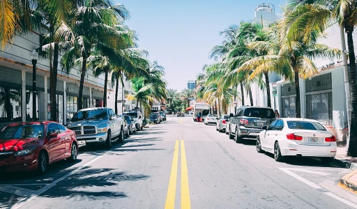 Rincones de Ensueño: Una Odisea por los Mejores Hoteles Frente al Mar en Miami