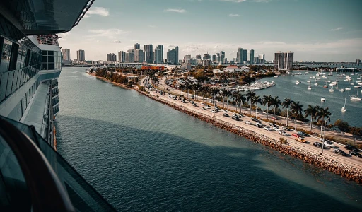 Beyond the Glitz: Does Downtown Miami's Luxury Hotel Scene Redefine Opulence?